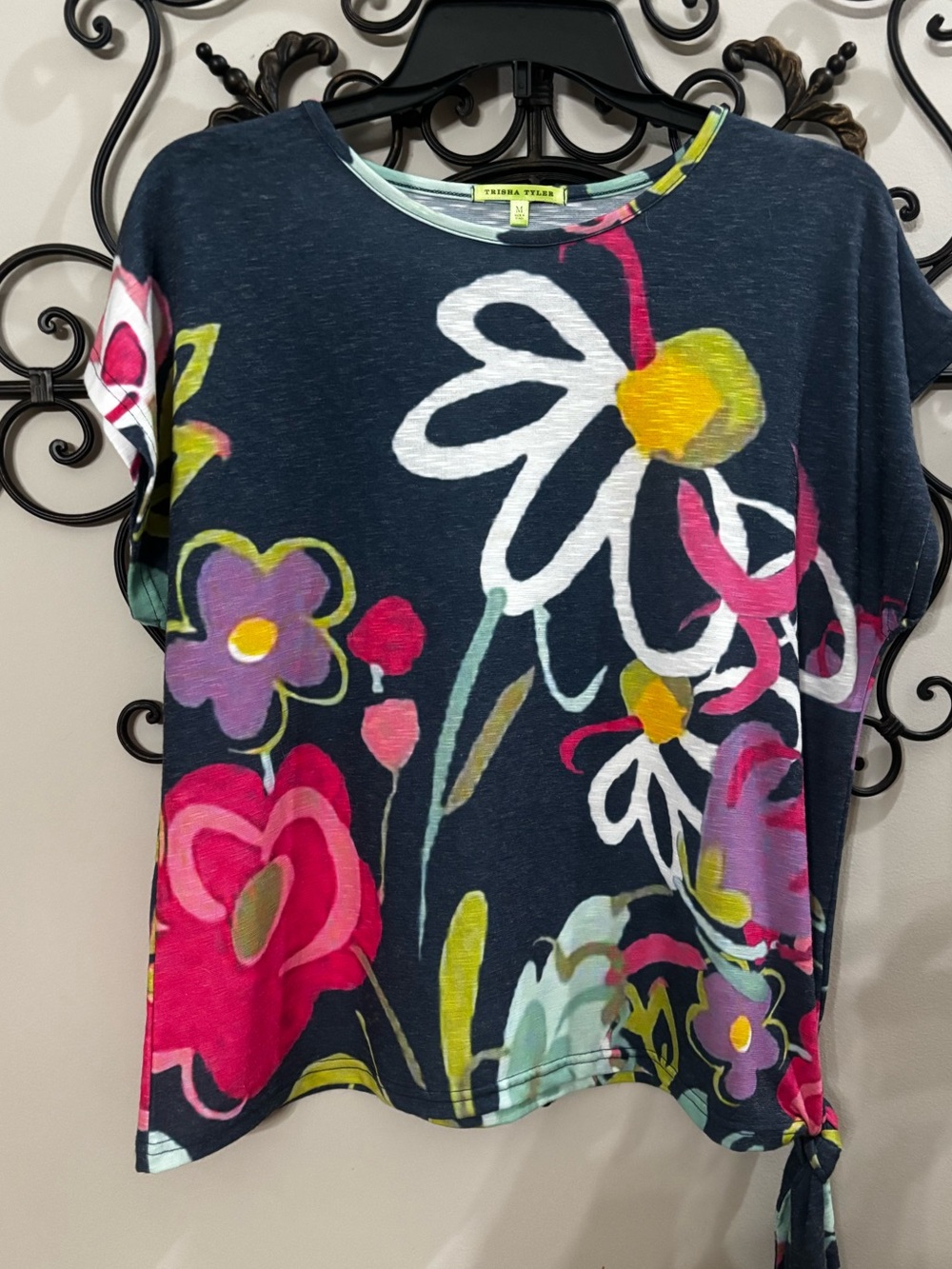 Trish Tyler size small blouse